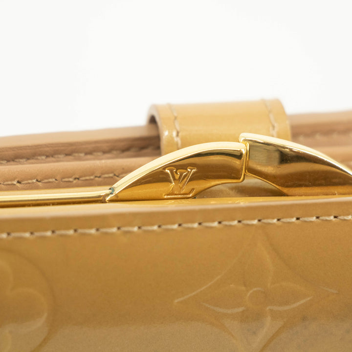 Louis Vuitton Beige Vernis Kisslock Wallet #3867