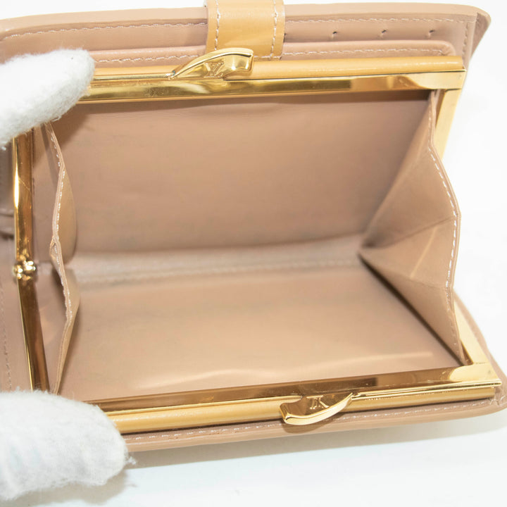 Louis Vuitton Beige Vernis Kisslock Wallet #3867