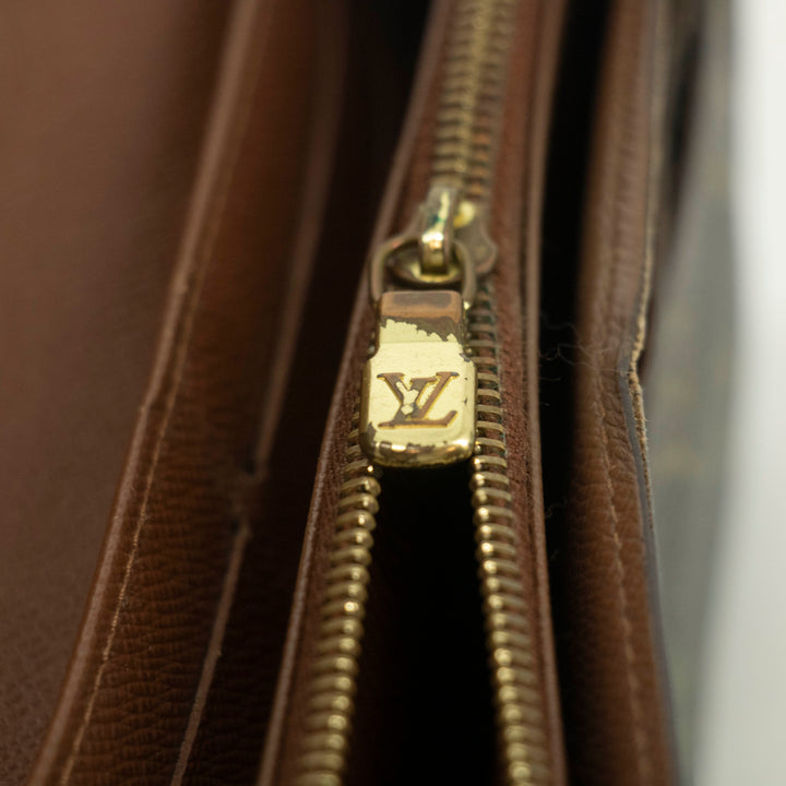 Lous Vuitton Monogram Canvas Sarah Long Wallet #3945