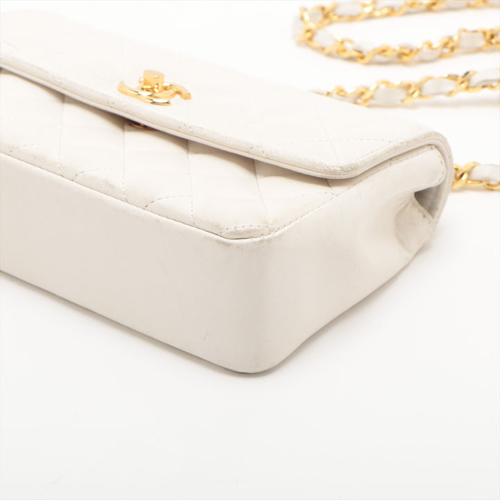 Chanel Matelasse Lambskin Single Flap Single Chain Bag White Gold Metal Fittings SKU-#3751